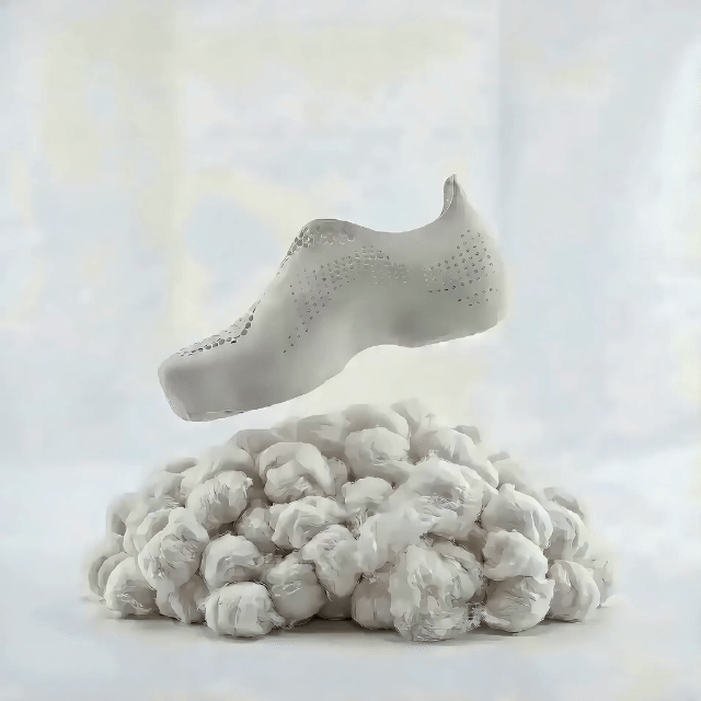 Designed to match your foot shape for lasting all-day comfort.
